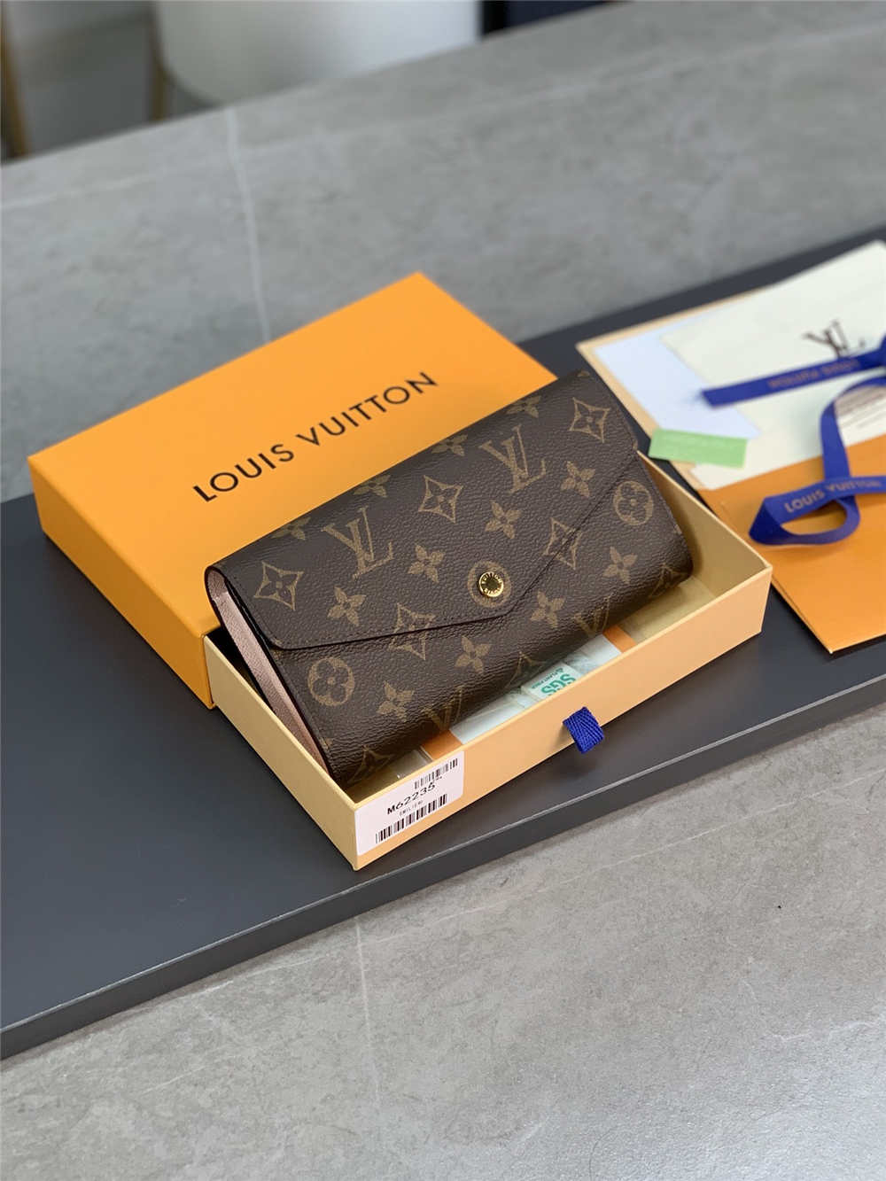 Louis Vuitton wallet M62235 ENVELOPPE CARTE DE VISITE 2025 new 